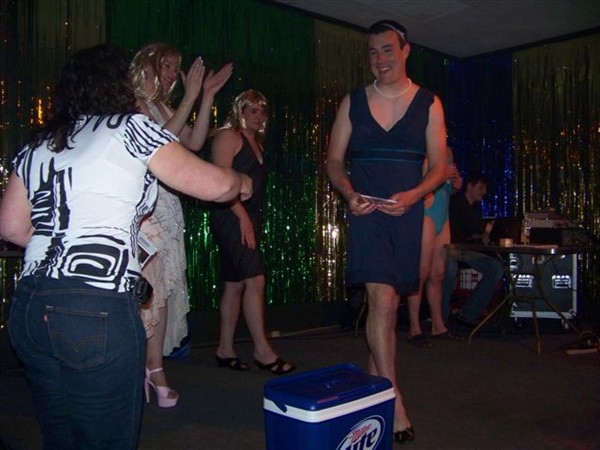 View photos from the 2009 Dude Looks Like A Lady Chadron Photo Gallery